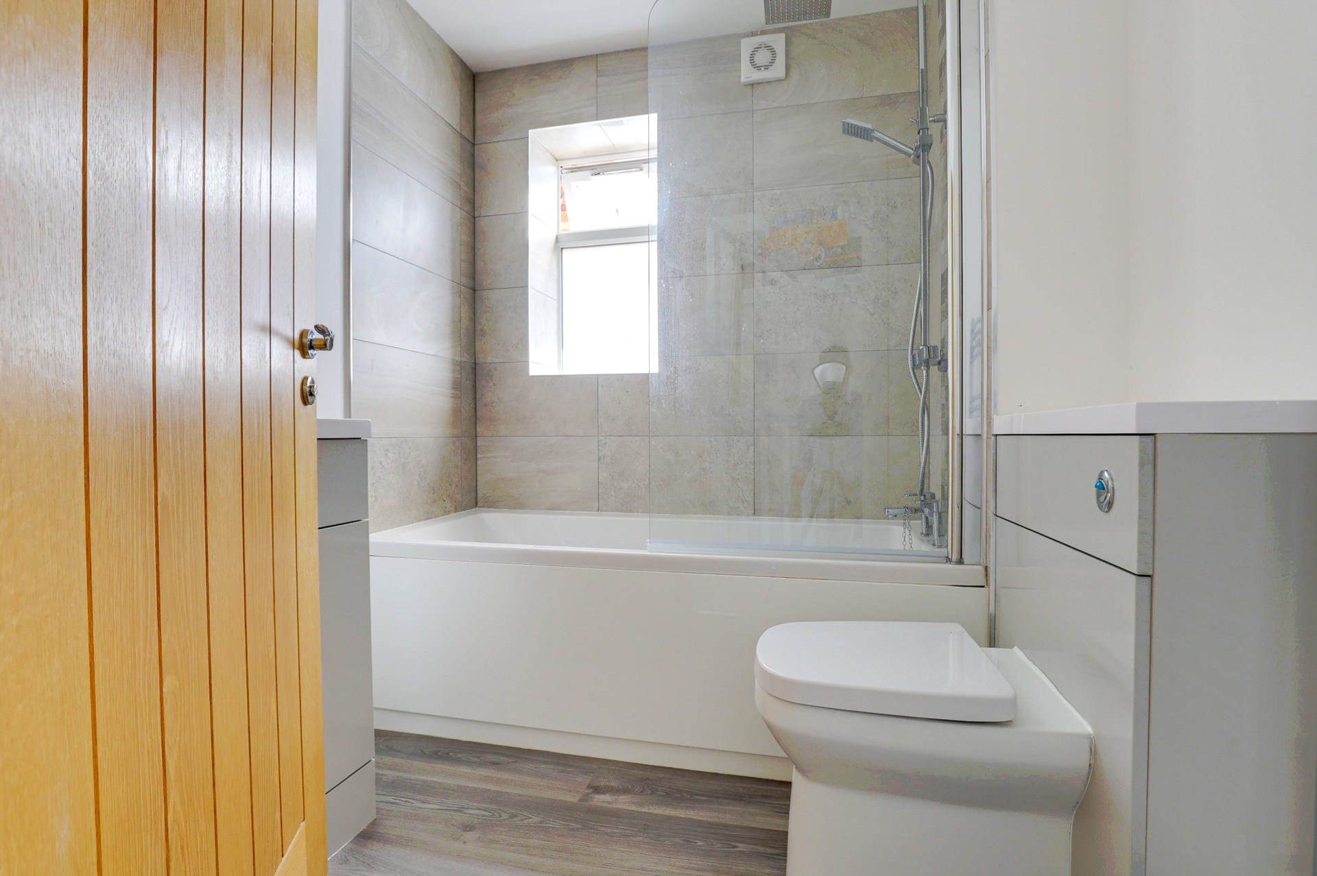 Hillview Close, Sonning Common, South Oxfordshire, Image 12