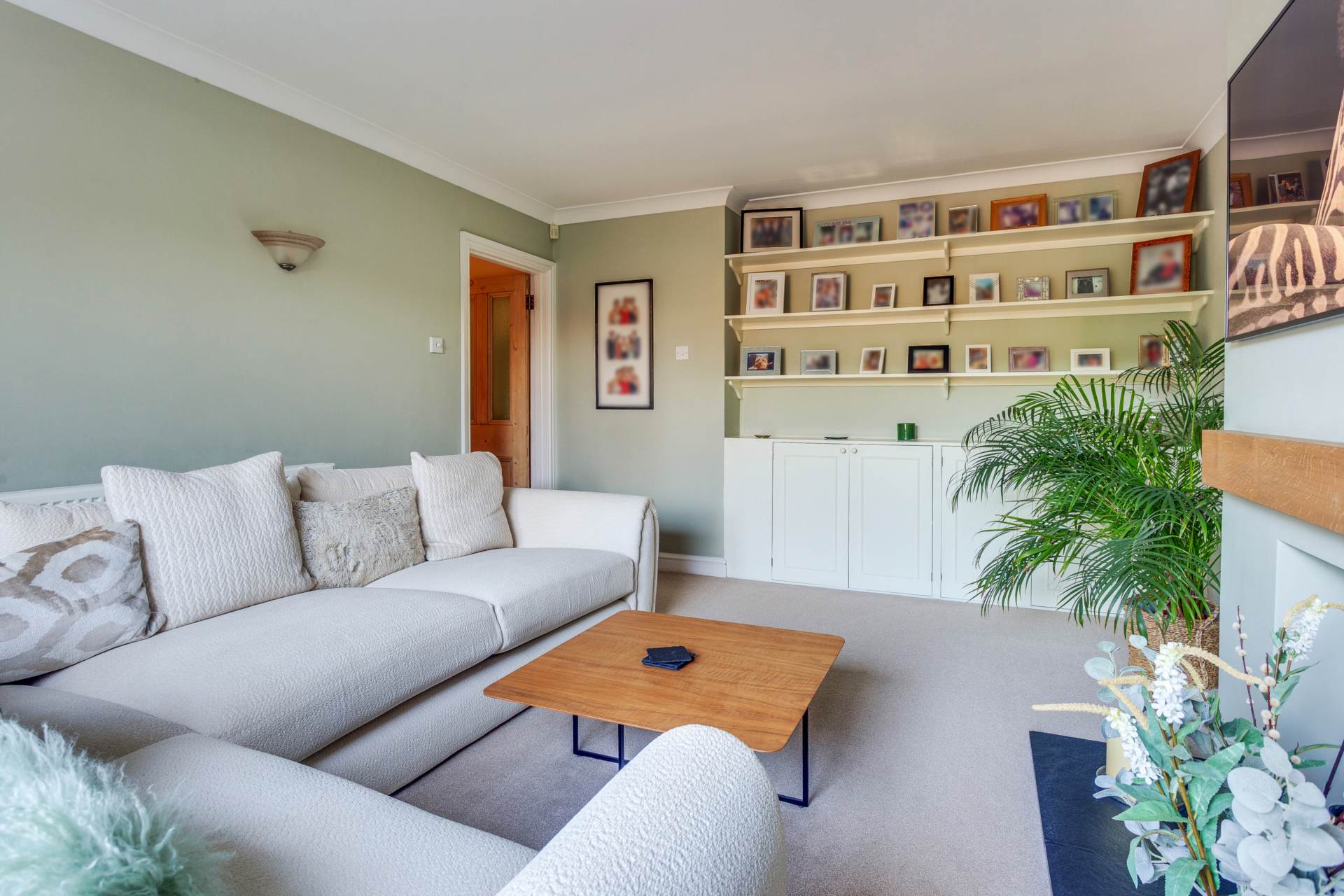 The Lodge Road, Hurst, Berkshire, Image 17