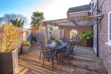 The Lodge Road, Hurst, Berkshire, Image 18