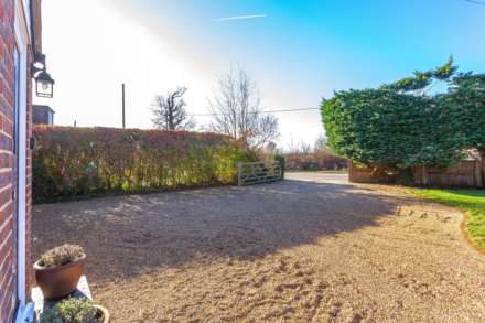 The Lodge Road, Hurst, Berkshire, Image 7