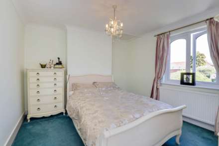 Woodlands Road, Sonning Common, South Oxfordshire, Image 12