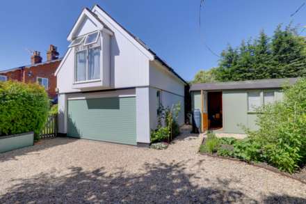 Woodlands Road, Sonning Common, South Oxfordshire, Image 19
