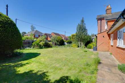 Woodlands Road, Sonning Common, South Oxfordshire, Image 23