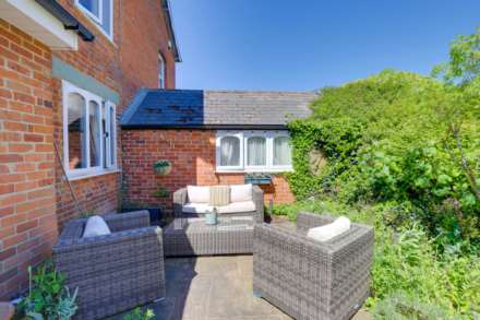 Woodlands Road, Sonning Common, South Oxfordshire, Image 27