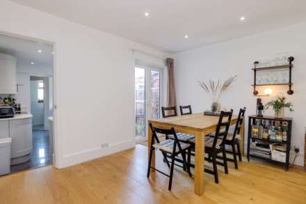 Coldicutt Street, Caversham, Image 6