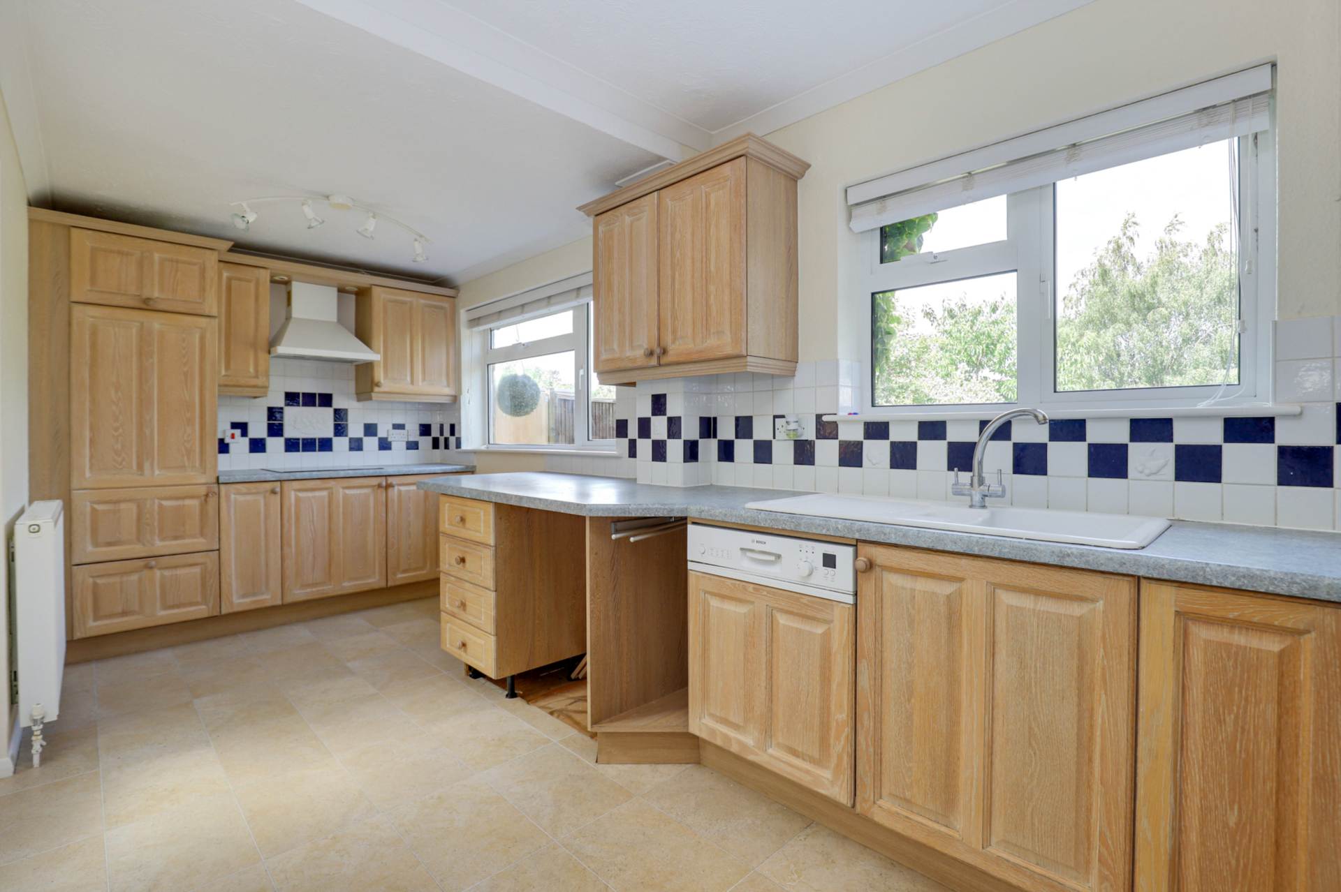 Orchard Avenue, Sonning Common, South Oxfordshire, Image 3