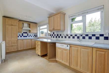Orchard Avenue, Sonning Common, South Oxfordshire, Image 3