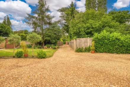 The Hamlet, Gallowstree Common, South Oxfordshire, Image 26
