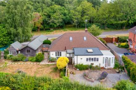 Stoke Row Road, Kingwood, Henley-on-Thames, South Oxfordshire, Image 17