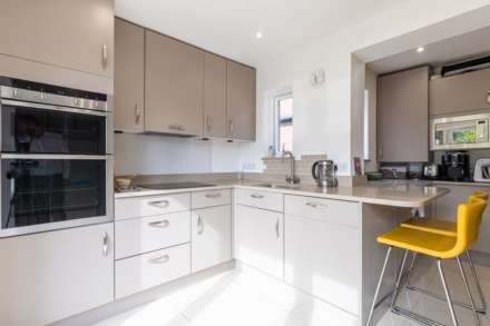 Newlands Avenue, Caversham, Image 6