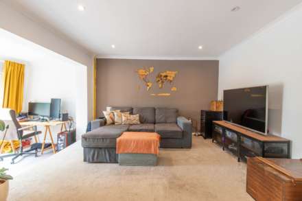 Galsworthy Drive, Reading, Image 12