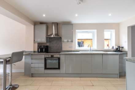 Woods Road, Caversham, Image 12