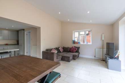 Woods Road, Caversham, Image 17