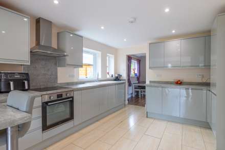 Woods Road, Caversham, Image 4