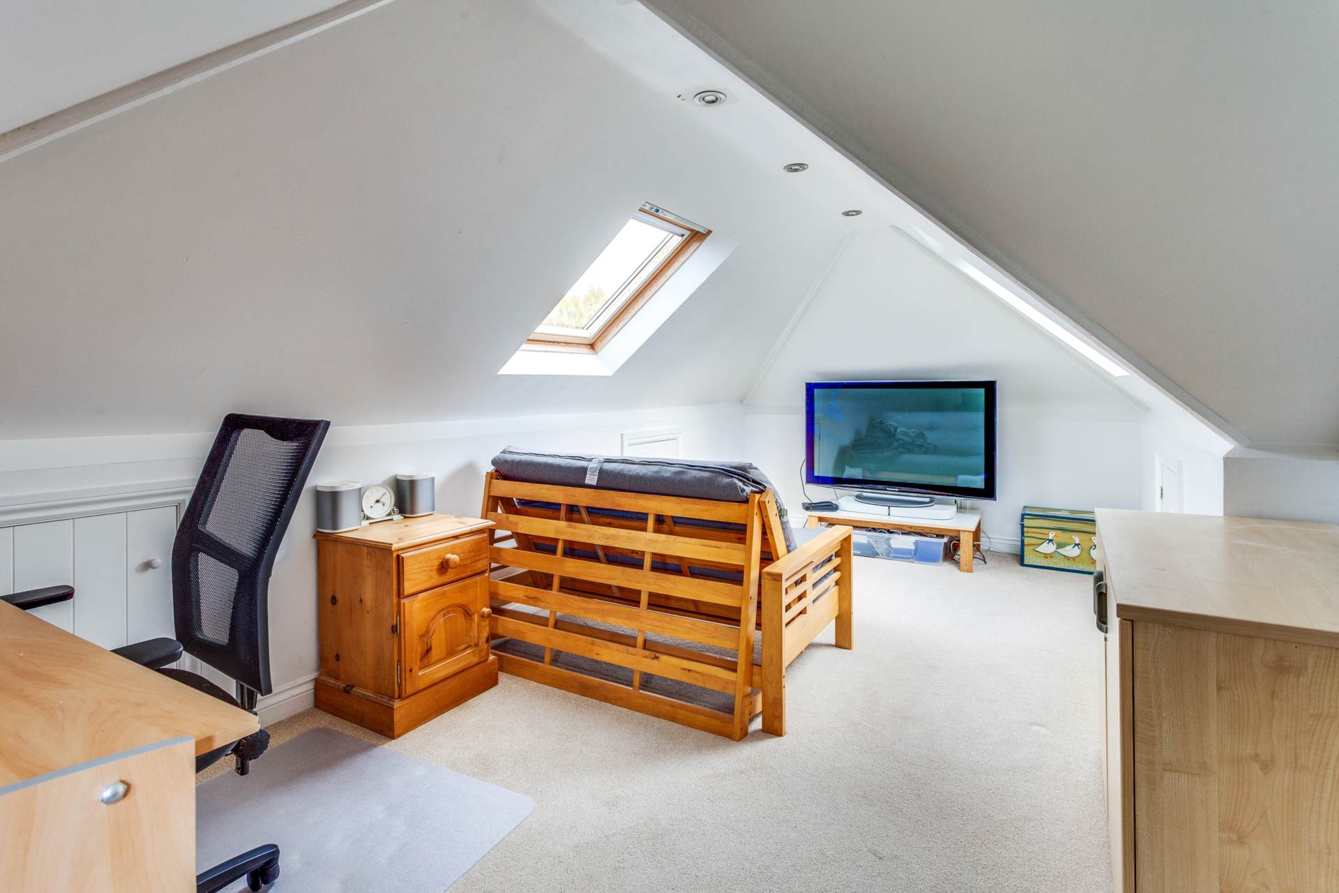 Whitehouse Road, Woodcote, South Oxfordshire, Image 16