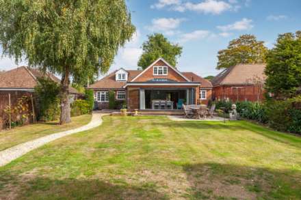Whitehouse Road, Woodcote, South Oxfordshire, Image 18