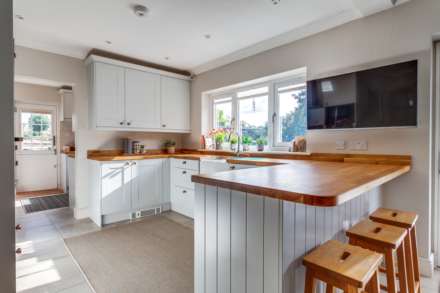 Sedgewell Road, Sonning Common, South Oxfordshire, Image 11