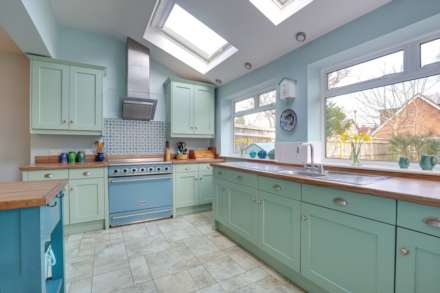 Woodcote Road, Caversham Heights, Image 13