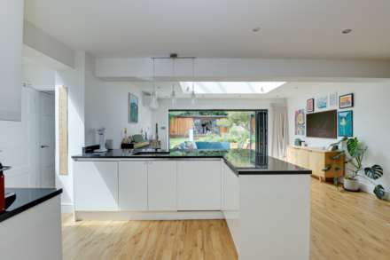 Hemdean Road, Caversham, Image 16