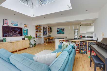 Hemdean Road, Caversham, Image 3