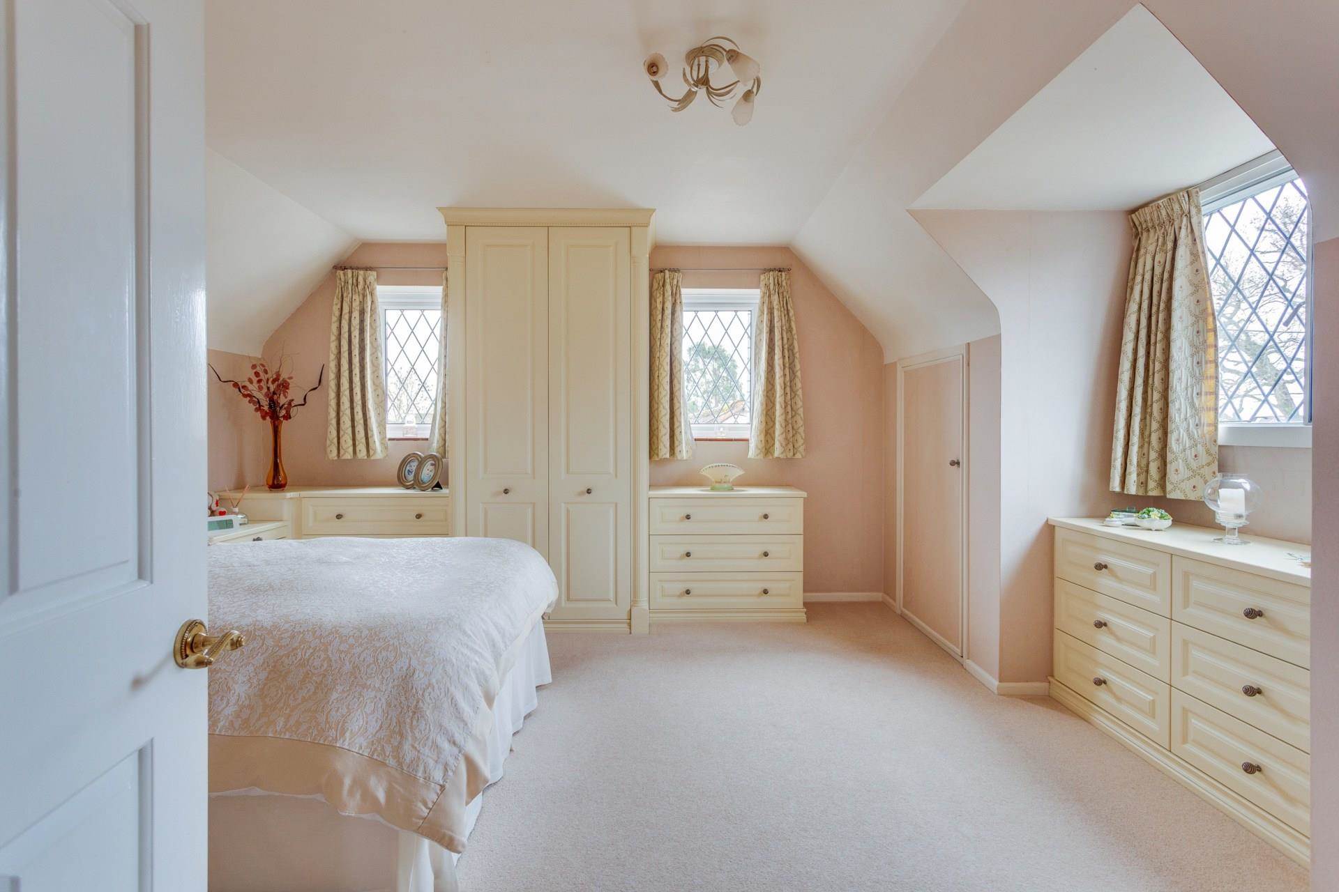 Russell Road, Tokers Green, South Oxfordshire, Image 8