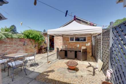 Ellesmere Close, Caversham, Image 2