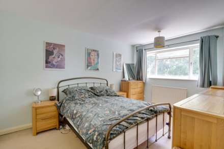 Ellesmere Close, Caversham, Image 5