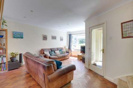 Ellesmere Close, Caversham, Image 8