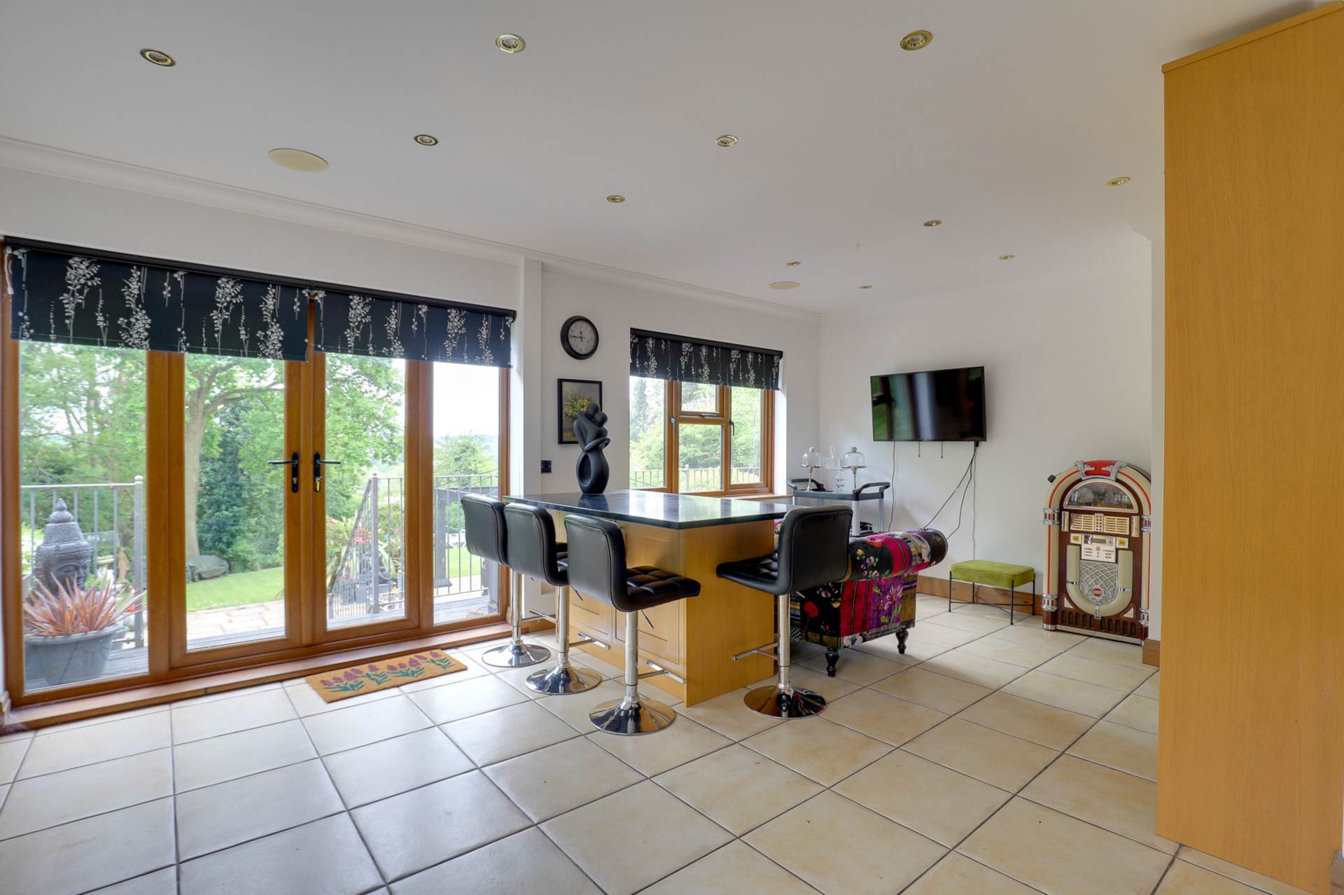 Upper Warren Avenue, Caversham Heights, Image 11