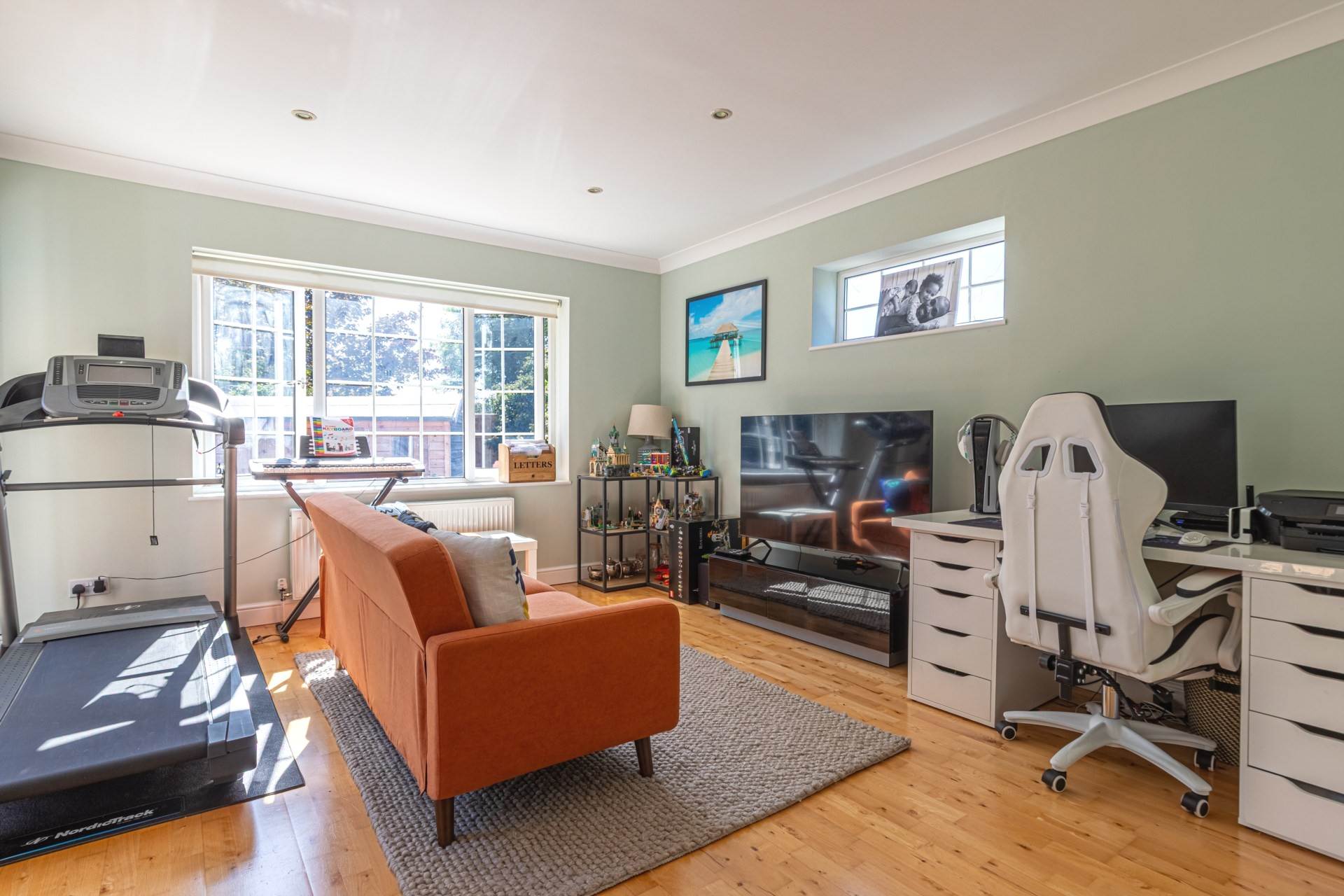 Picton Way, Caversham, Image 7