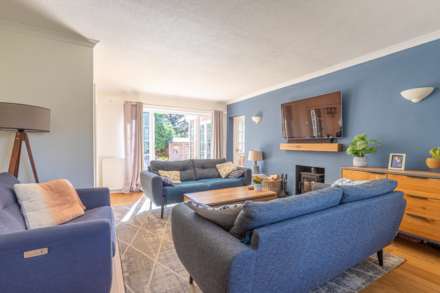 Picton Way, Caversham, Image 11