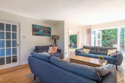 Picton Way, Caversham, Image 12