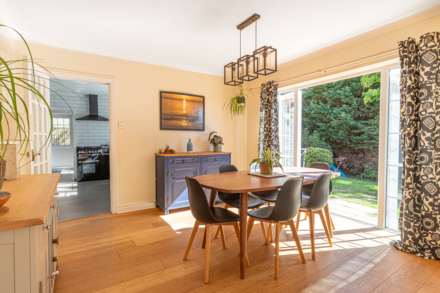 Picton Way, Caversham, Image 15
