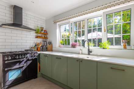 Picton Way, Caversham, Image 18