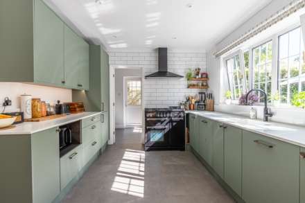 Picton Way, Caversham, Image 5