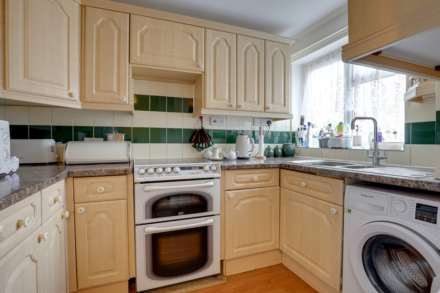Framlingham Drive, Caversham Park Village, Reading, Image 4