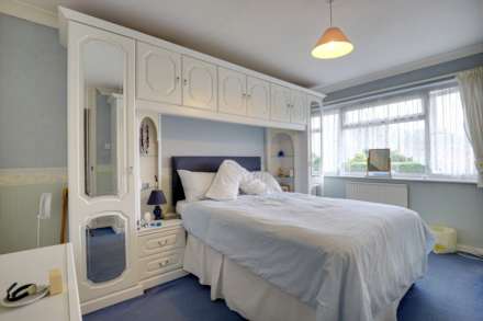 Framlingham Drive, Caversham Park Village, Reading, Image 6