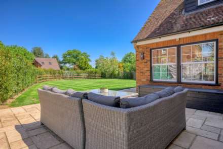 Wood Lane, Kidmore End, South Oxfordshire, Image 25