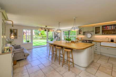 Wood Lane, Kidmore End, South Oxfordshire, Image 3