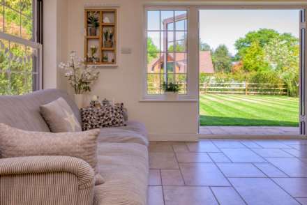 Wood Lane, Kidmore End, South Oxfordshire, Image 9