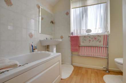 Hemdean Road, Caversham, Image 17