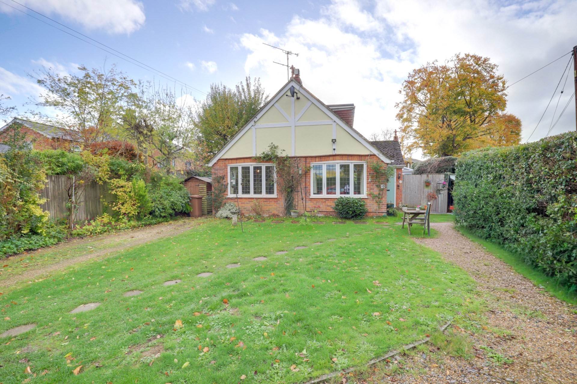 Woodlands Road, Sonning Common, Image 1