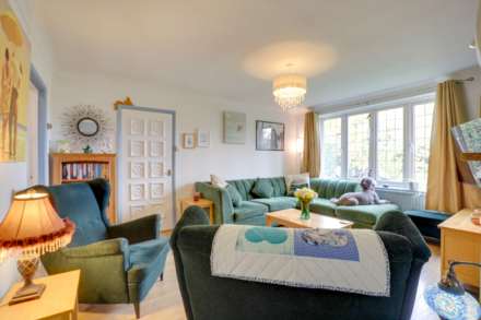 Woodlands Road, Sonning Common, Image 10