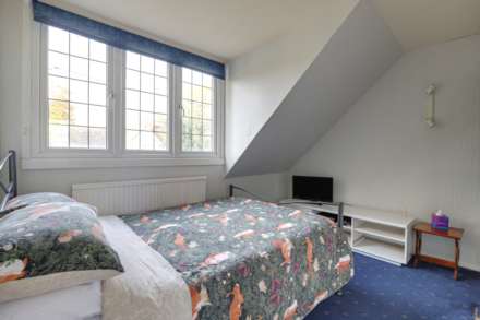 Woodlands Road, Sonning Common, Image 13