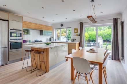 Russell Road, Tokers Green, South Oxfordshire, Image 5