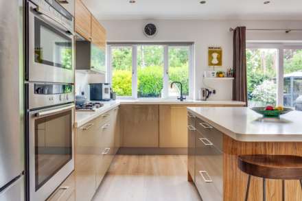 Russell Road, Tokers Green, South Oxfordshire, Image 6