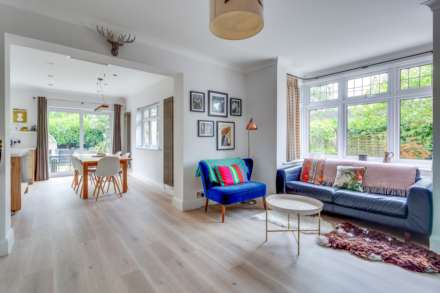 Russell Road, Tokers Green, South Oxfordshire, Image 7