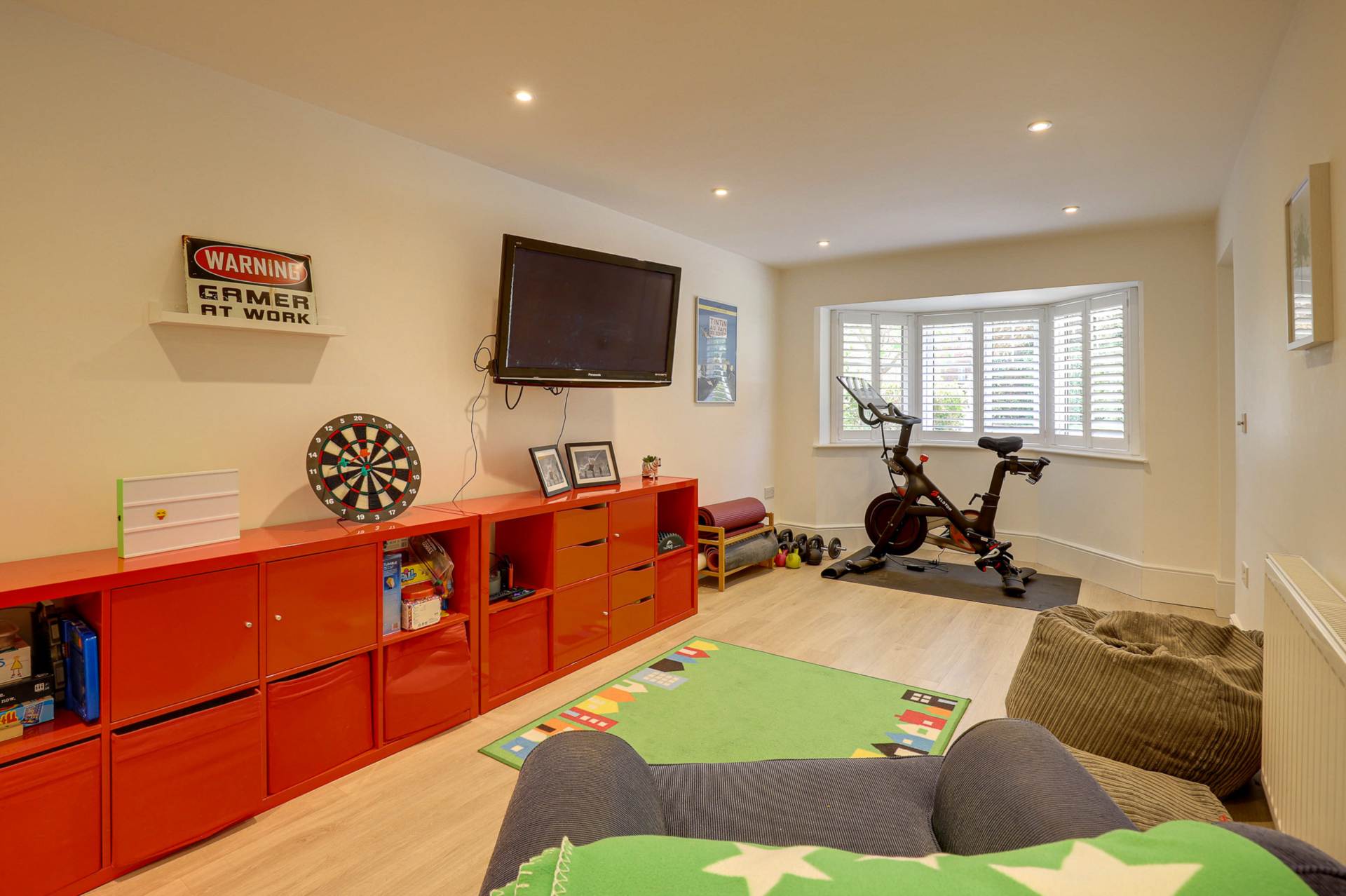 Charlotte Close, Caversham, Image 6