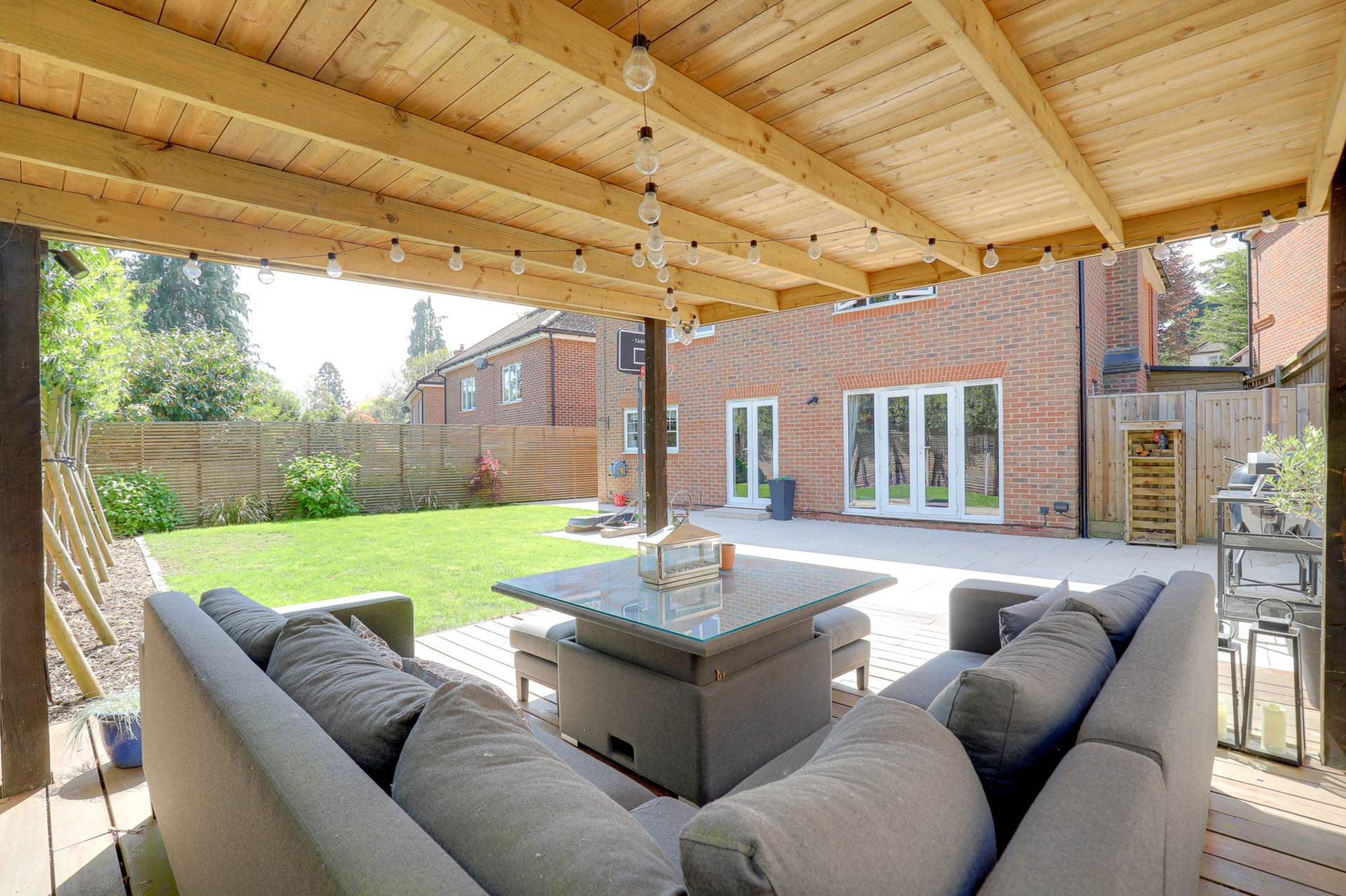 Charlotte Close, Caversham, Image 9