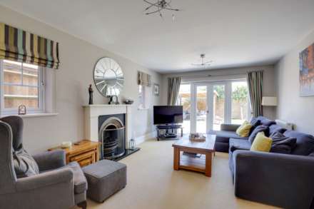 Charlotte Close, Caversham, Image 14